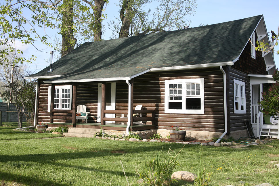 Announces a Historical Big Horn, Wyoming Cabin